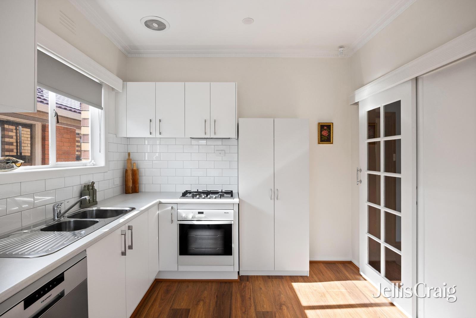 82 Alexander Street, Seddon image 6