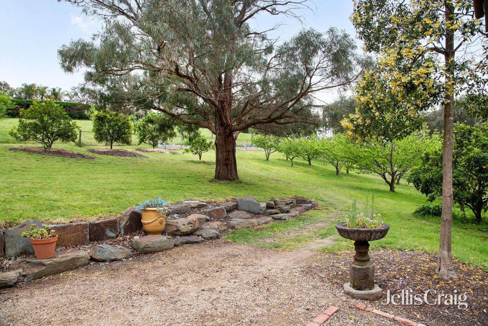 82 Alma Road, Panton&nbsp;Hill image 27