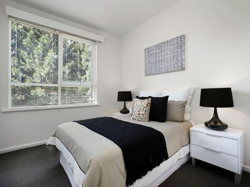 8/2 Brook Street, Hawthorn image 5