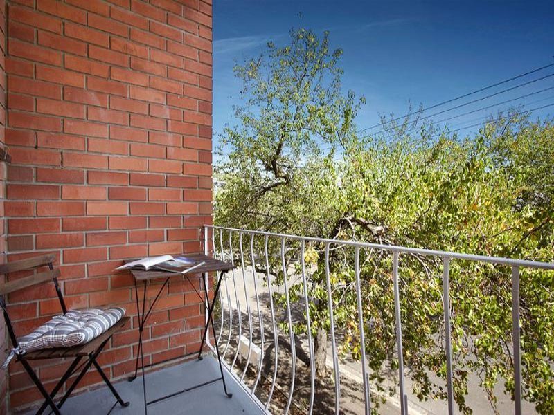 8/2 Brook Street, Hawthorn image 7