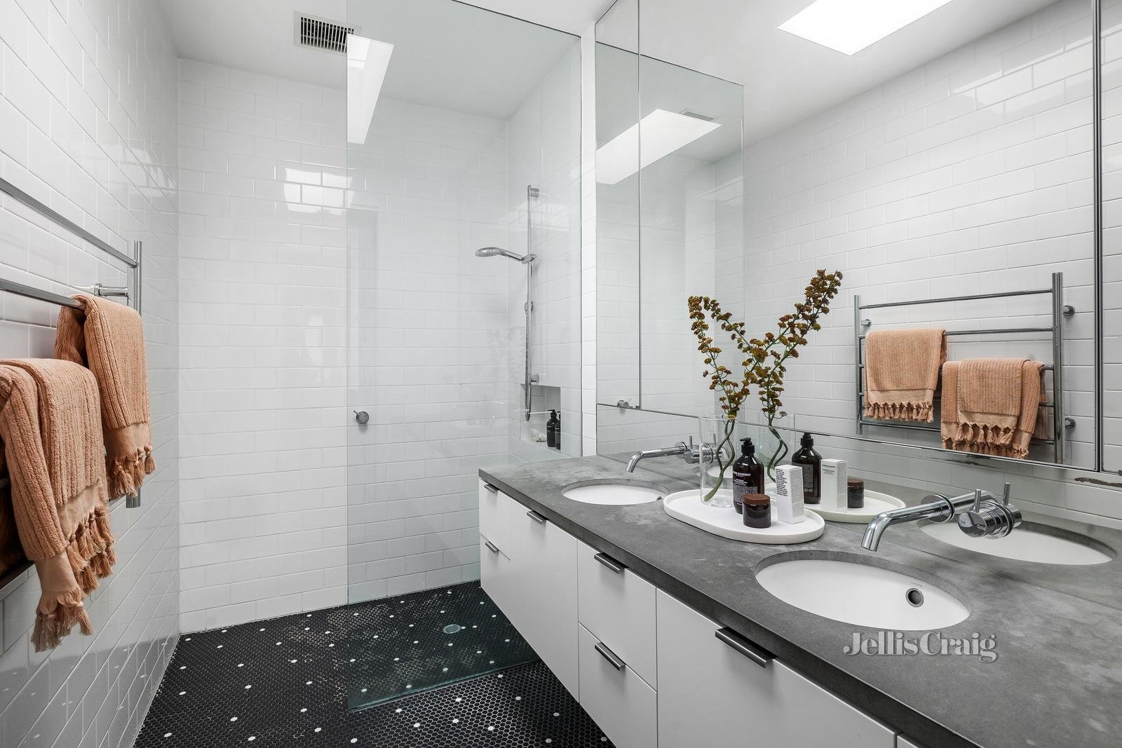 82 Chomley Street, Prahran image 10