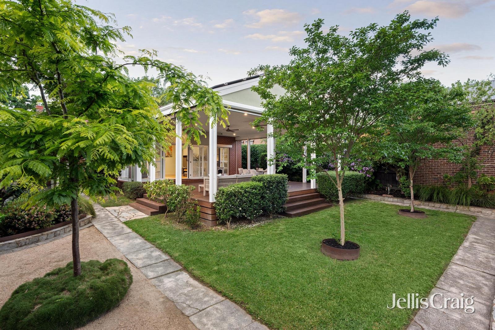 82 Croydon Road, Surrey&nbsp;Hills image 2