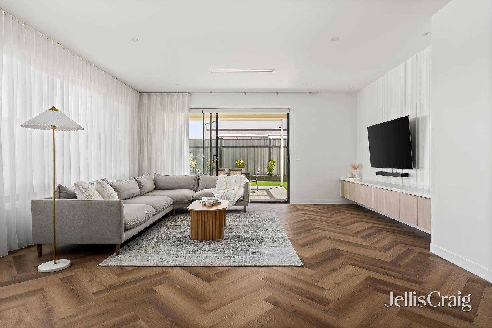 82 Daybreak Vista, Mickleham image 4