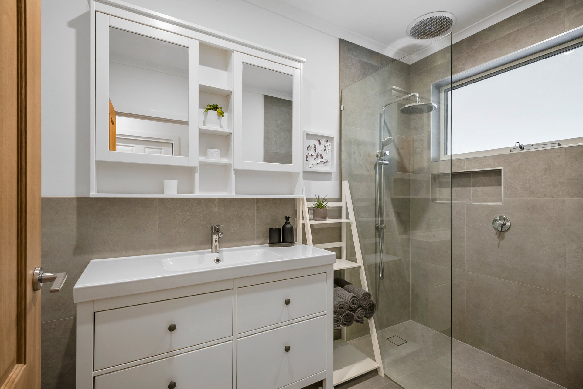 Property Gallery Thumbnail 15