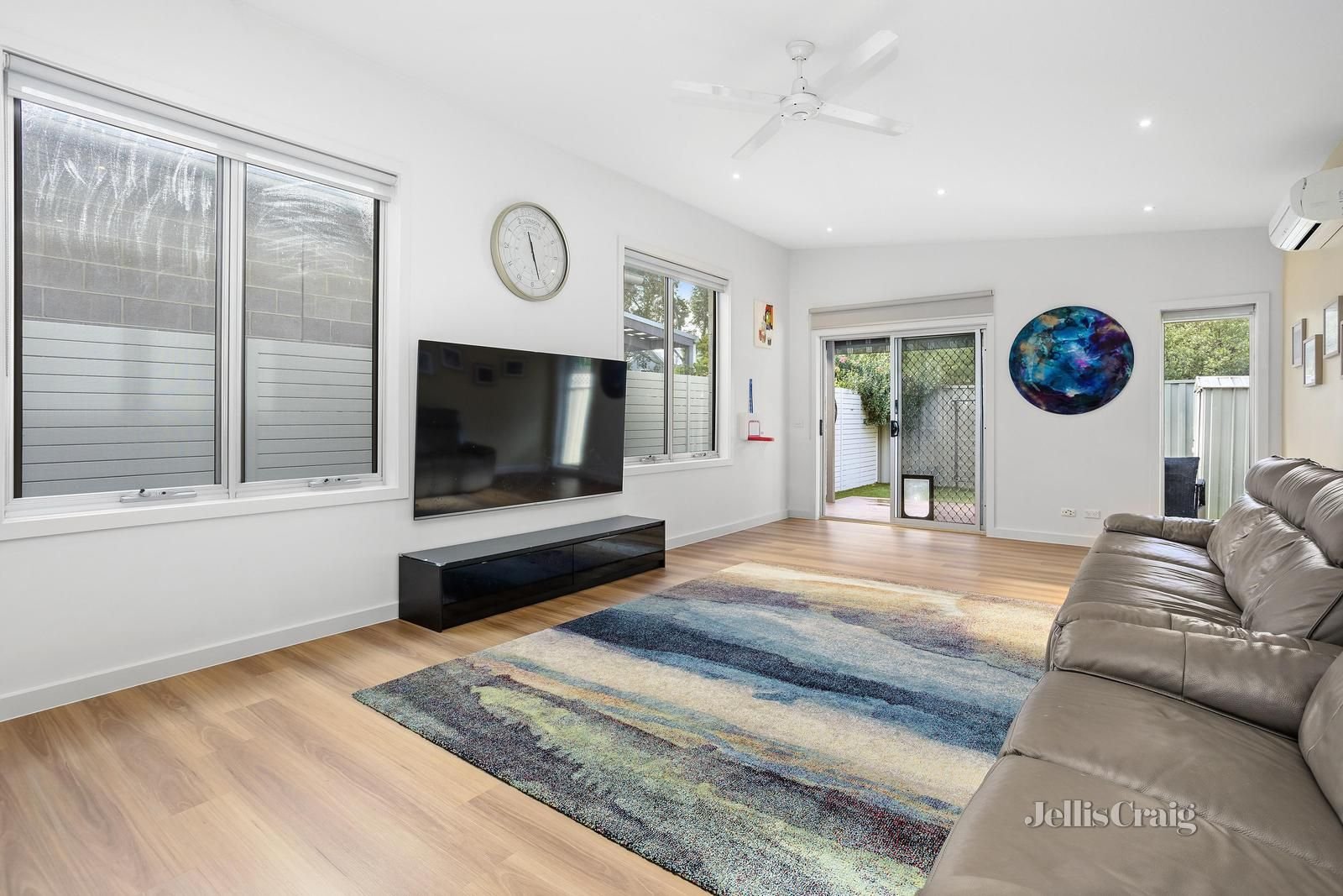 82 Graham Street, Newport image 2