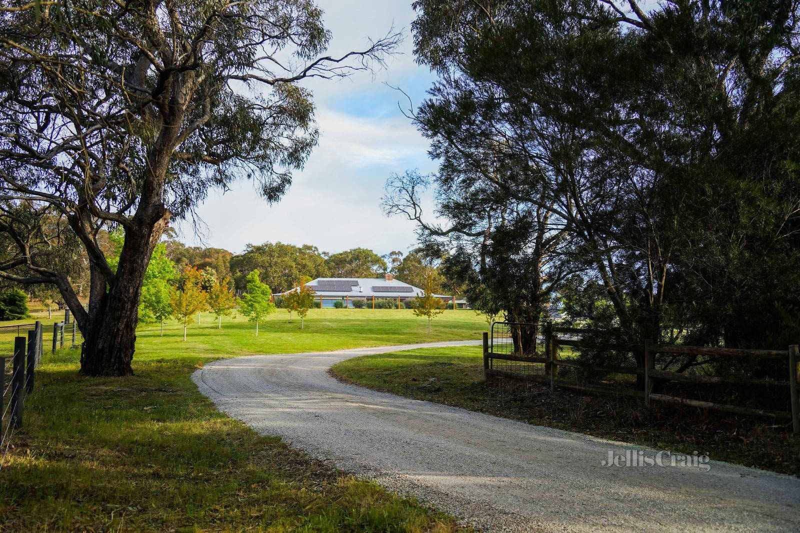 82 Kirribilli Road, New Gisborne image 2