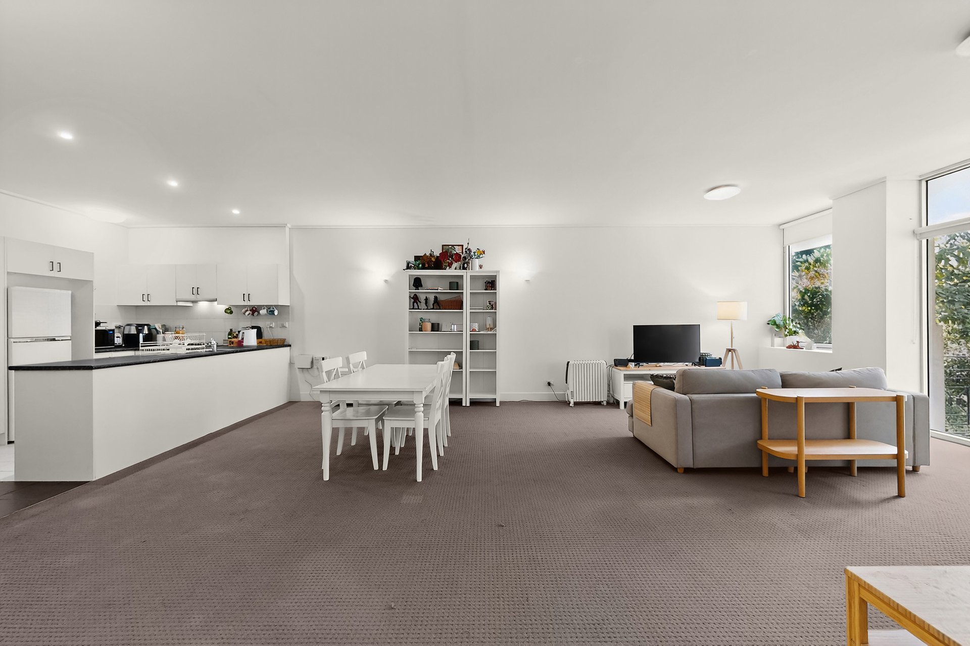 8/2 MacArthur Road, Parkville image 5