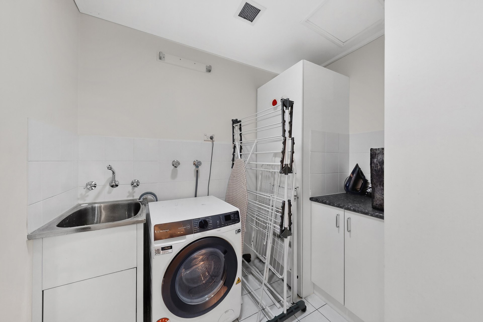 8/2 MacArthur Road, Parkville image 10