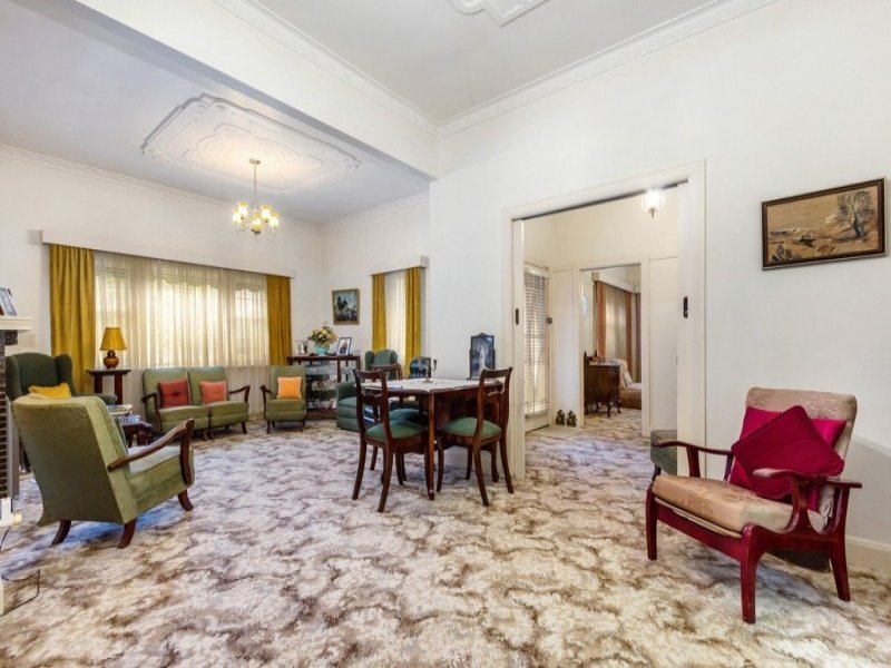 82 Maud Street, Balwyn North image 4