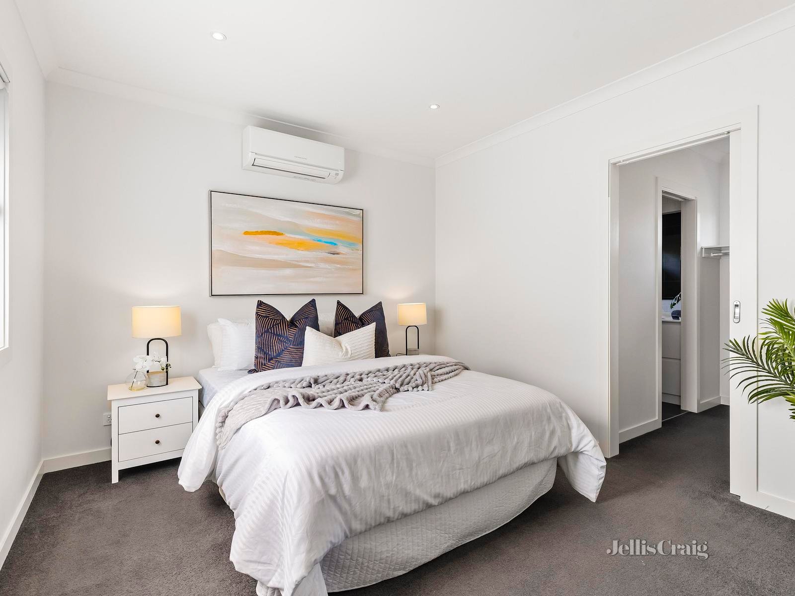 8/2 Mcleod Street, Doncaster image 5