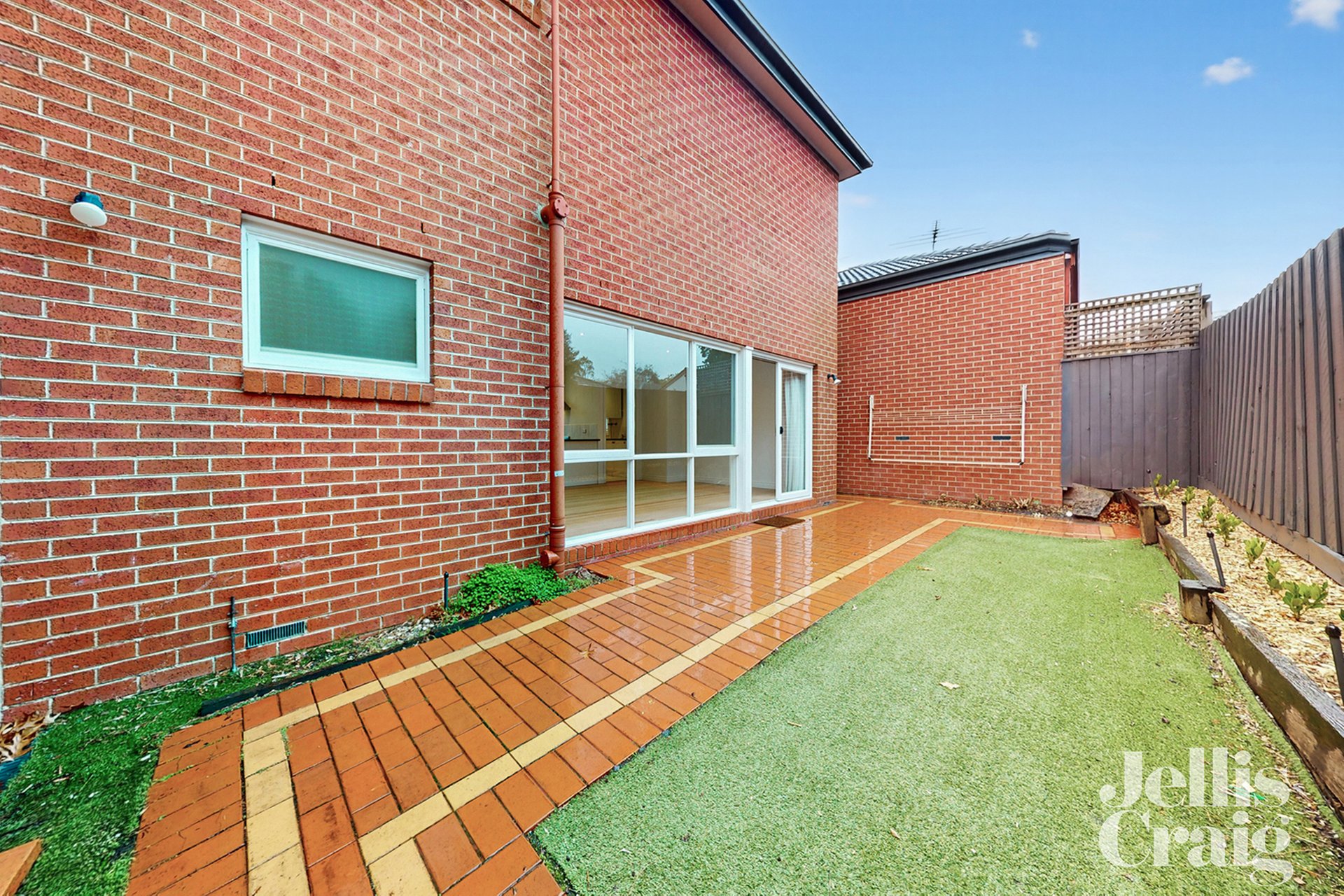 82 Middlesex Road, Surrey&nbsp;Hills image 12