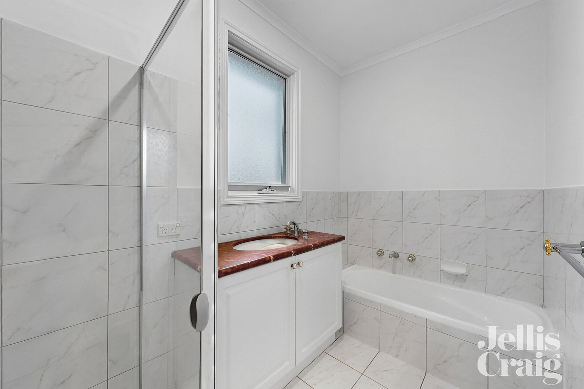 82 Middlesex Road, Surrey Hills image 11