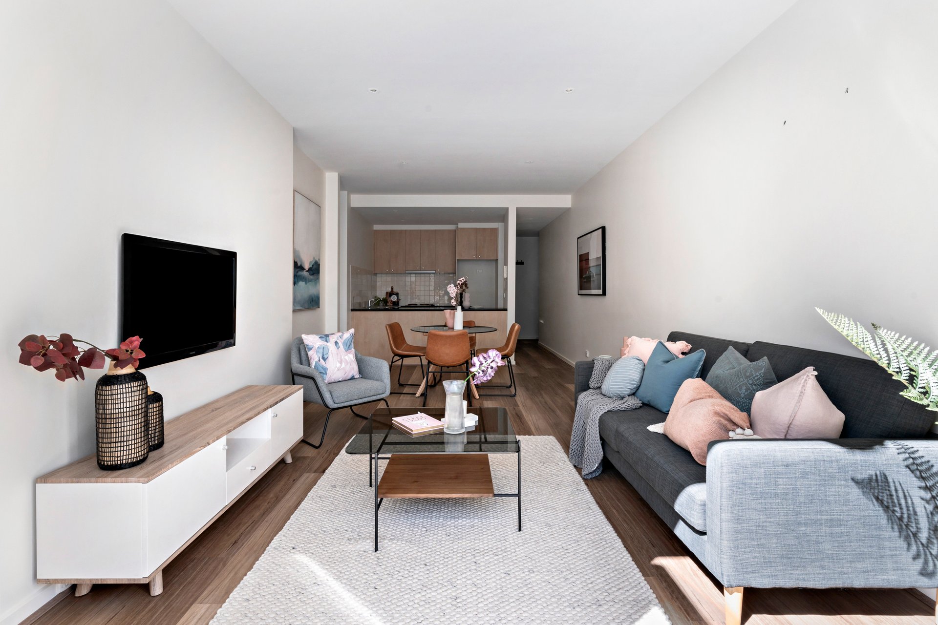 8/2 North Avenue, Strathmore image 2