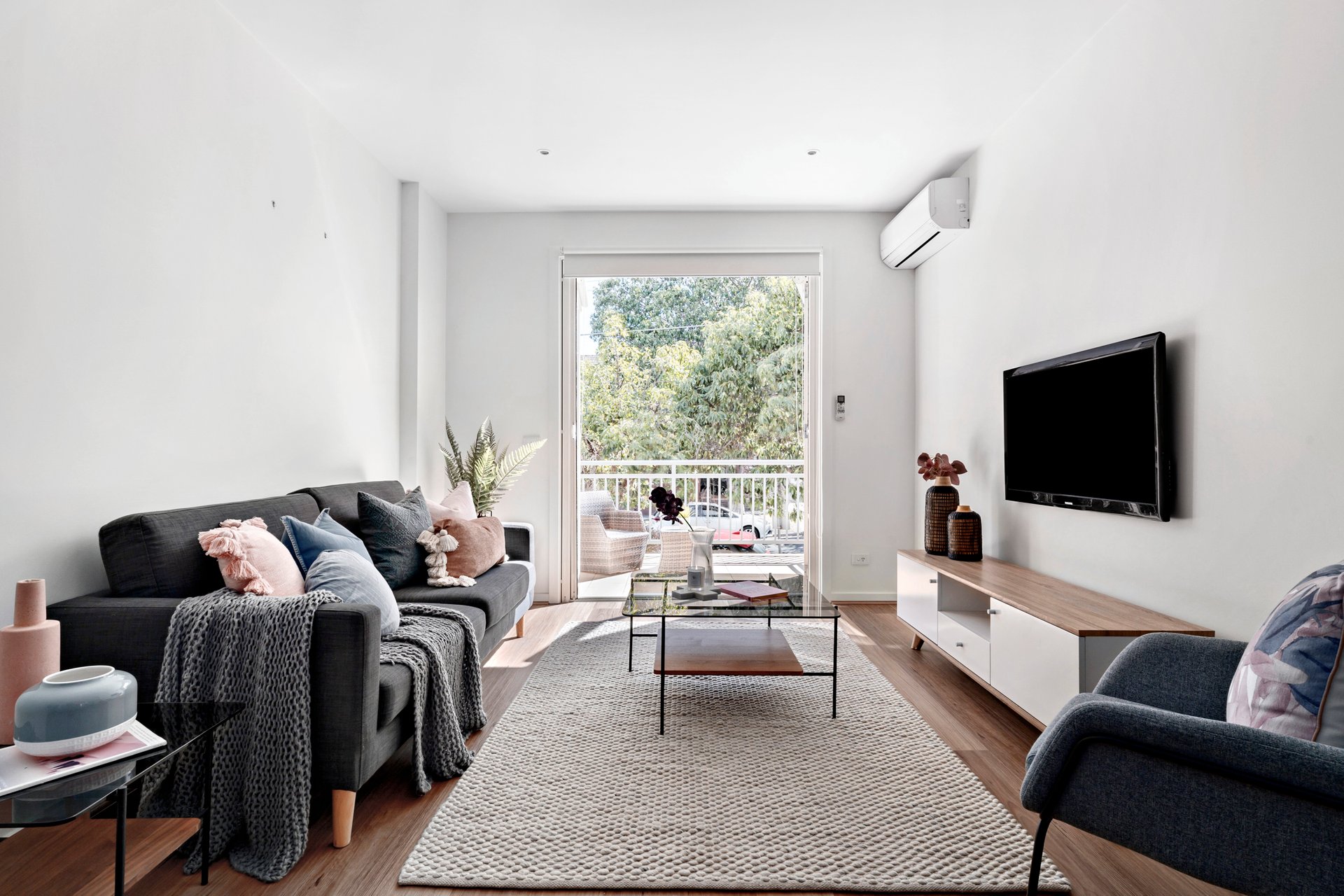 8/2 North Avenue, Strathmore image 1
