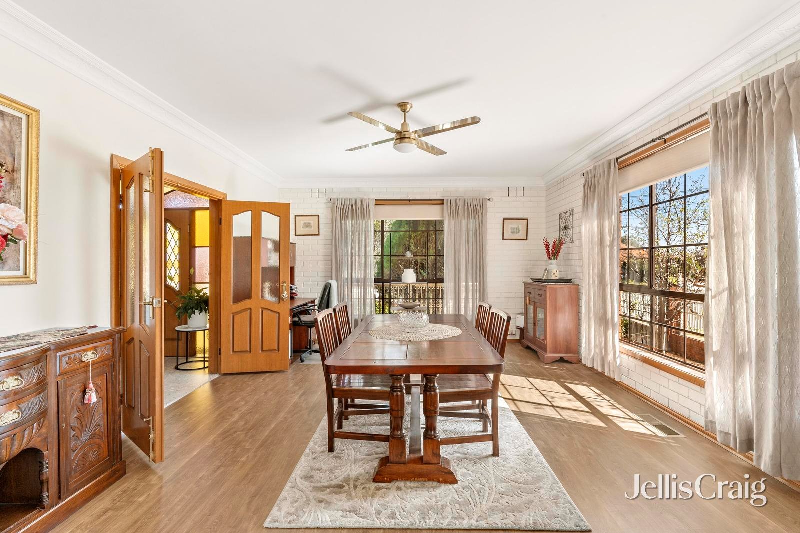82 Riviera Road, Avondale&nbsp;Heights image 3
