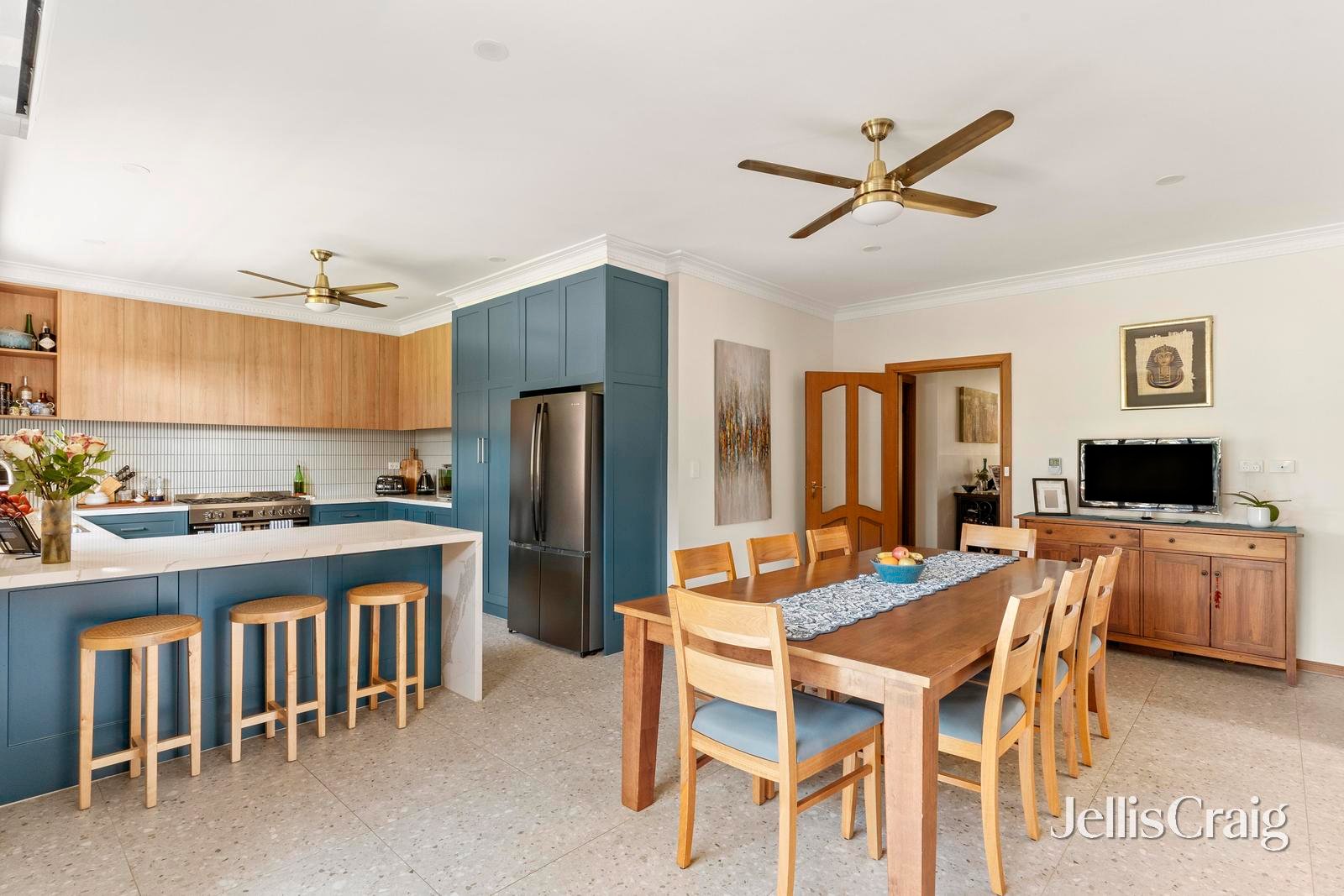 82 Riviera Road, Avondale&nbsp;Heights image 5