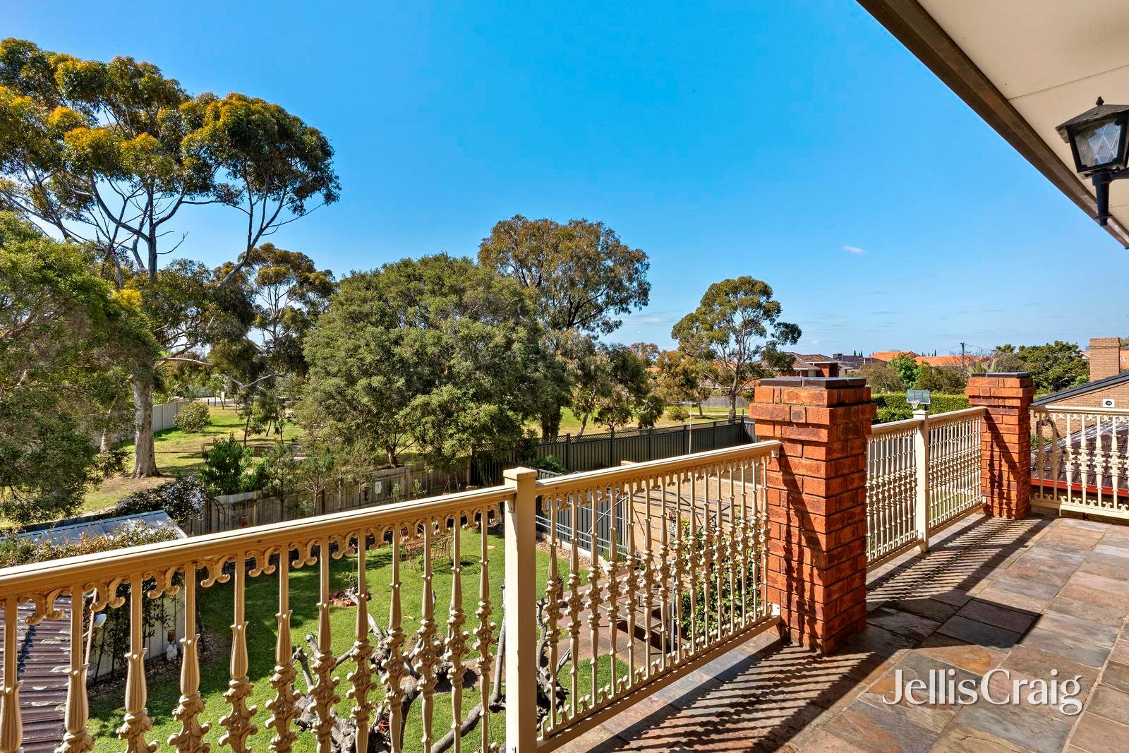 82 Riviera Road, Avondale&nbsp;Heights image 11