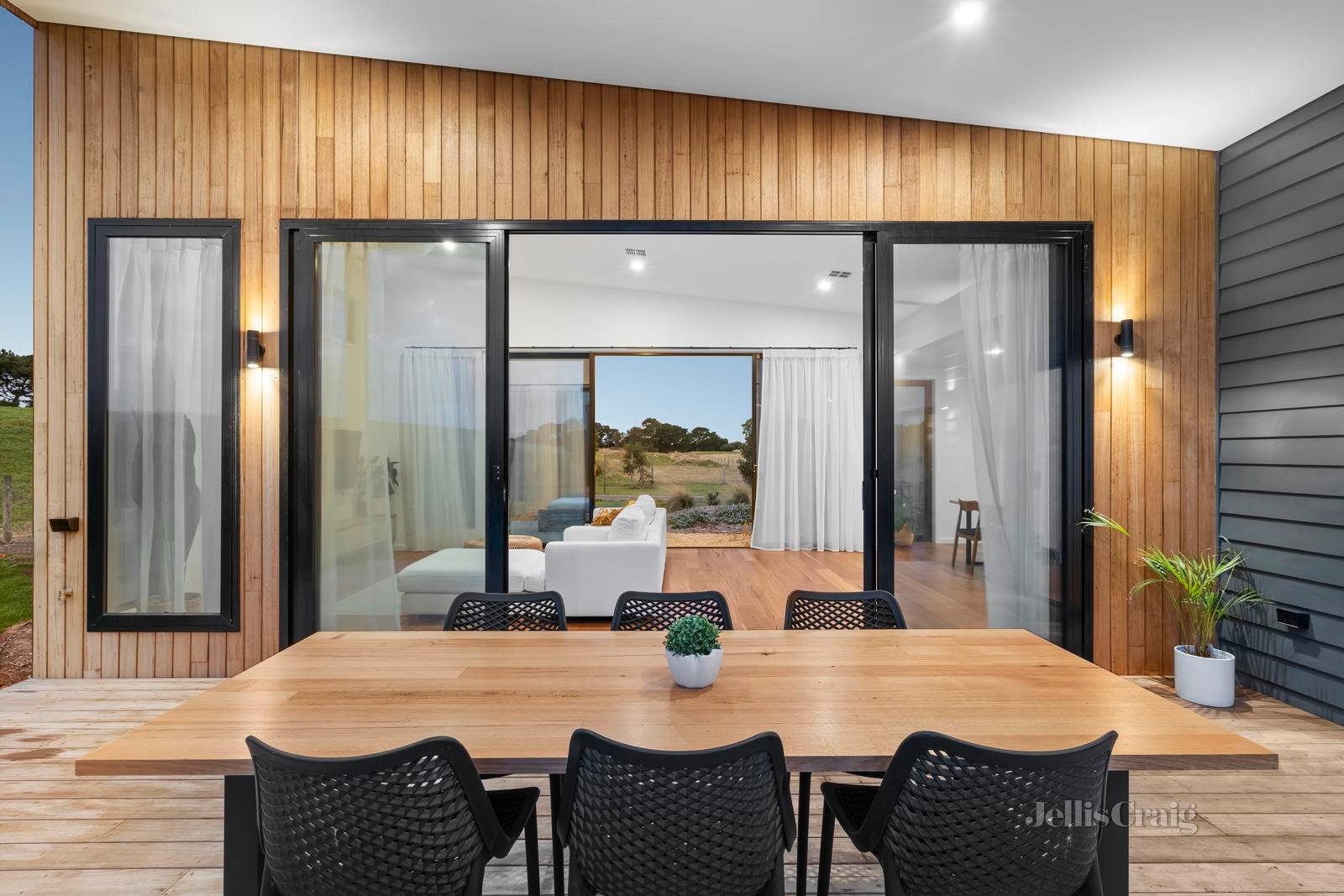 82 Samphire Drive, Connewarre image 16