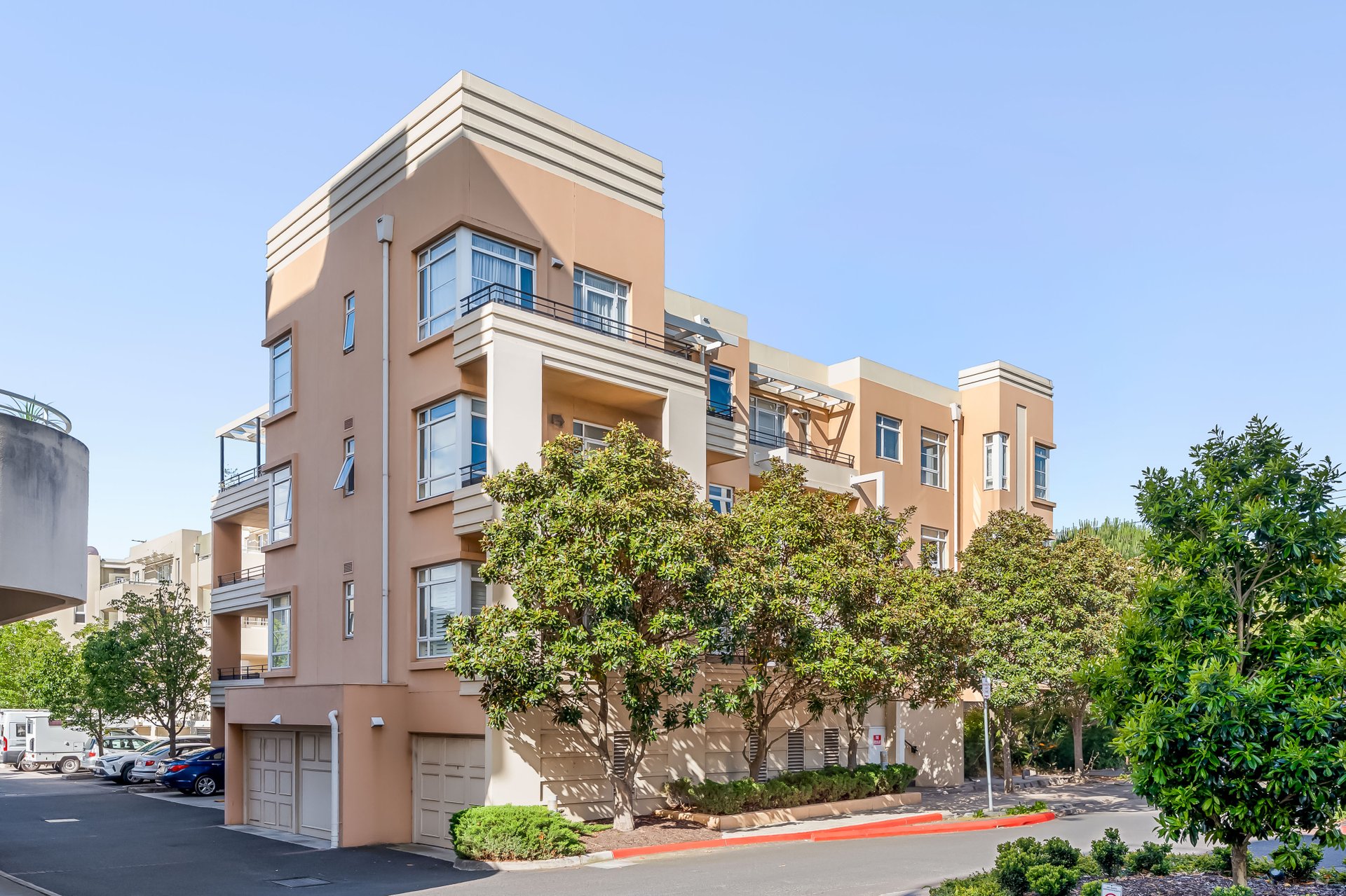 8/2 Seisman Place, Port Melbourne image 7