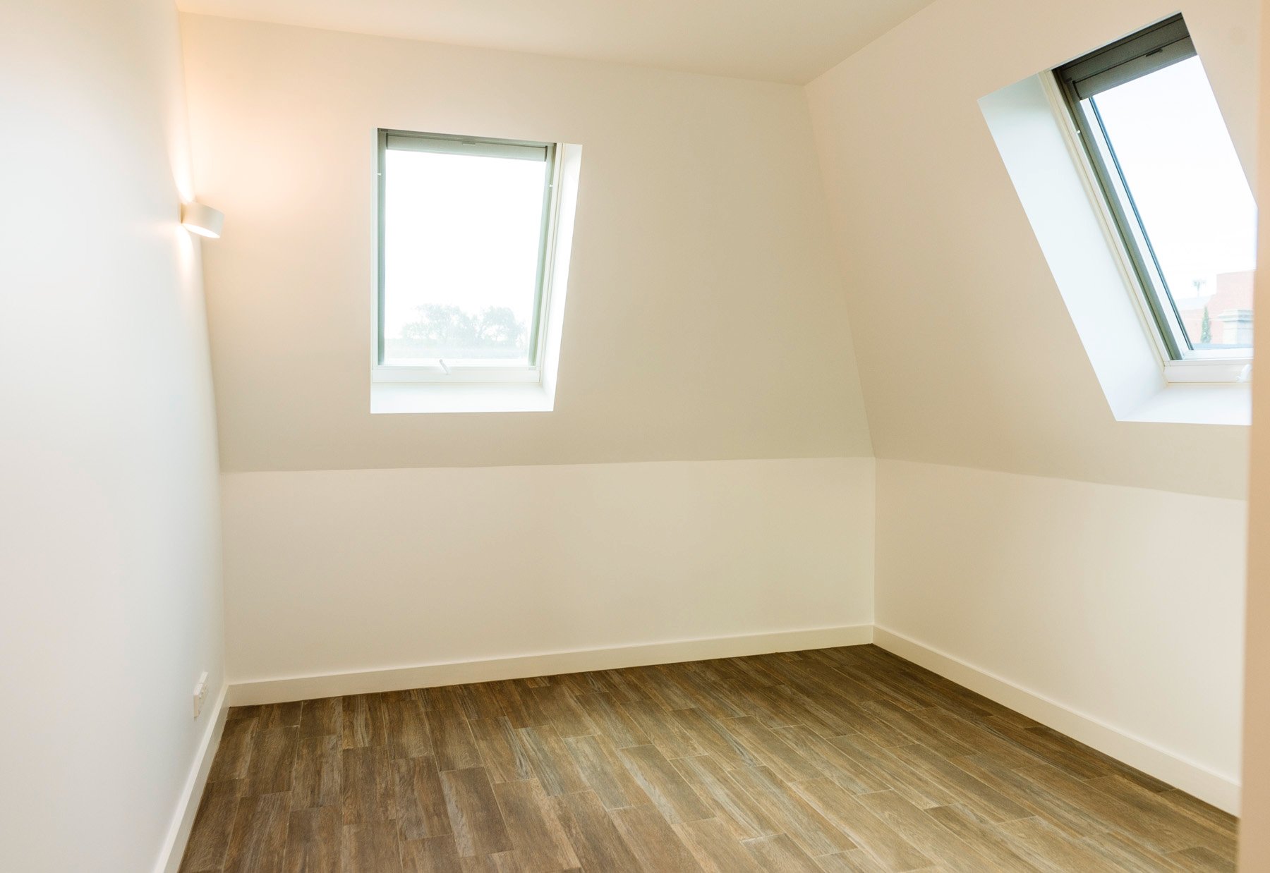 Property Gallery Thumbnail 6