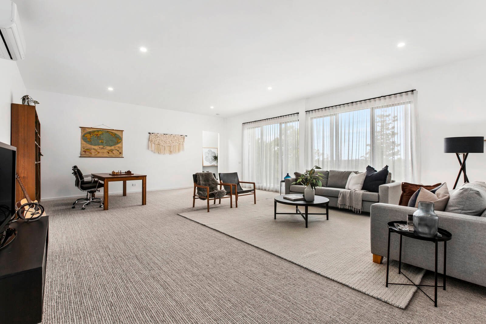 Property Gallery Thumbnail 6