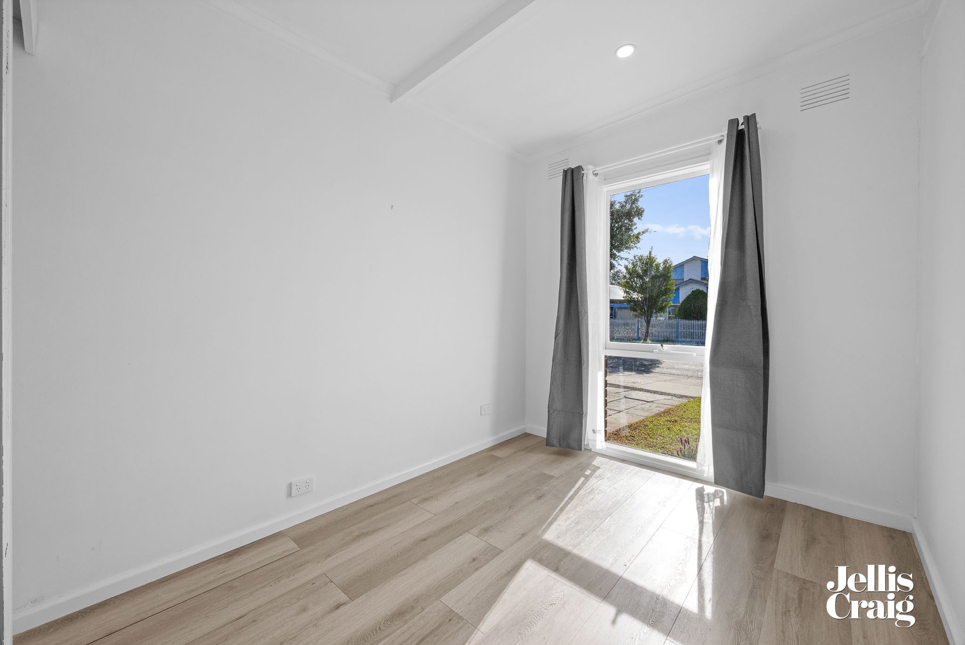 82 Wangarra Road, Frankston image 6