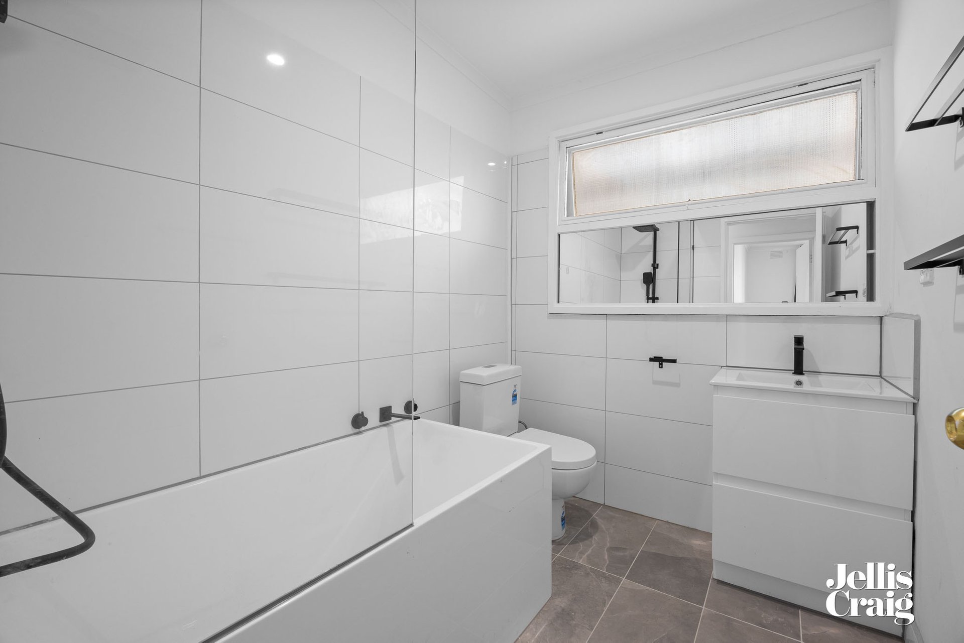 82 Wangarra Road, Frankston image 5