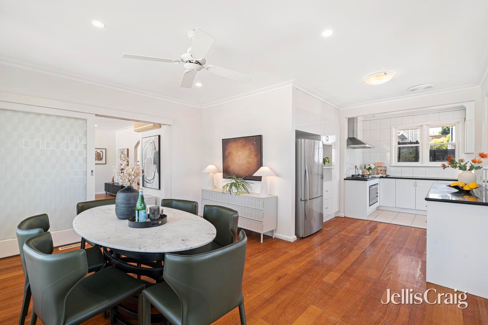 82 Whittens Lane, Doncaster image 5