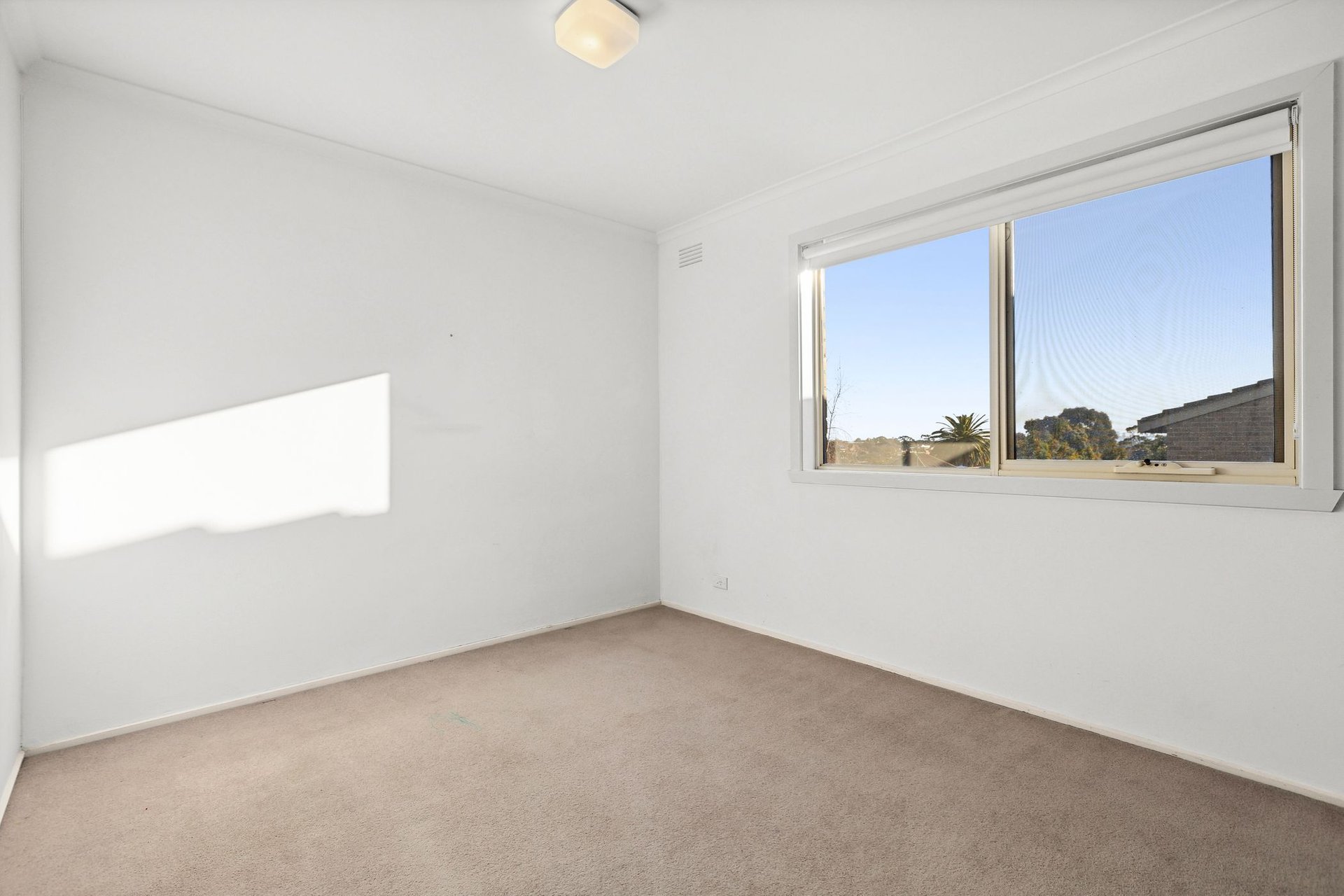 8/20 Kireep Road, Balwyn image 5