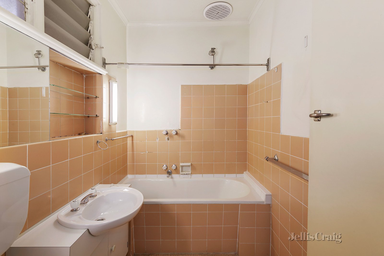 8/20 Shirley Grove, St Kilda East image 4