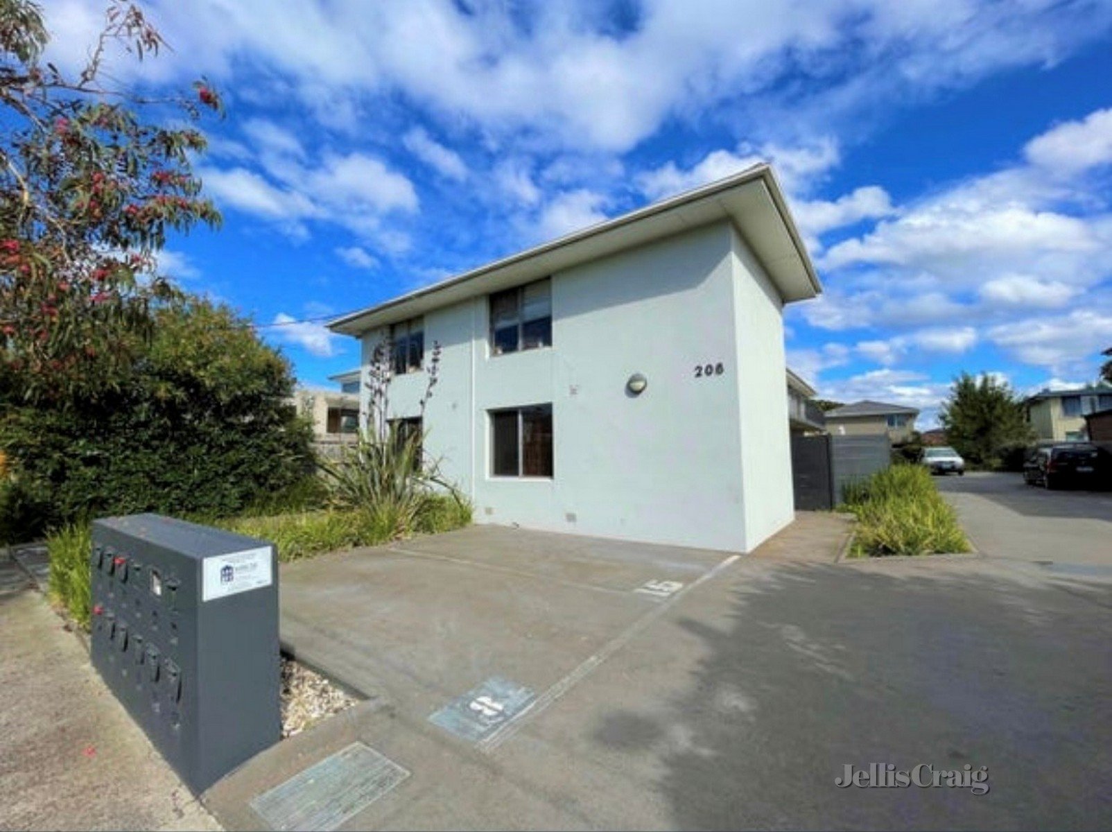 8/208 Gillies Street, Fairfield image 6