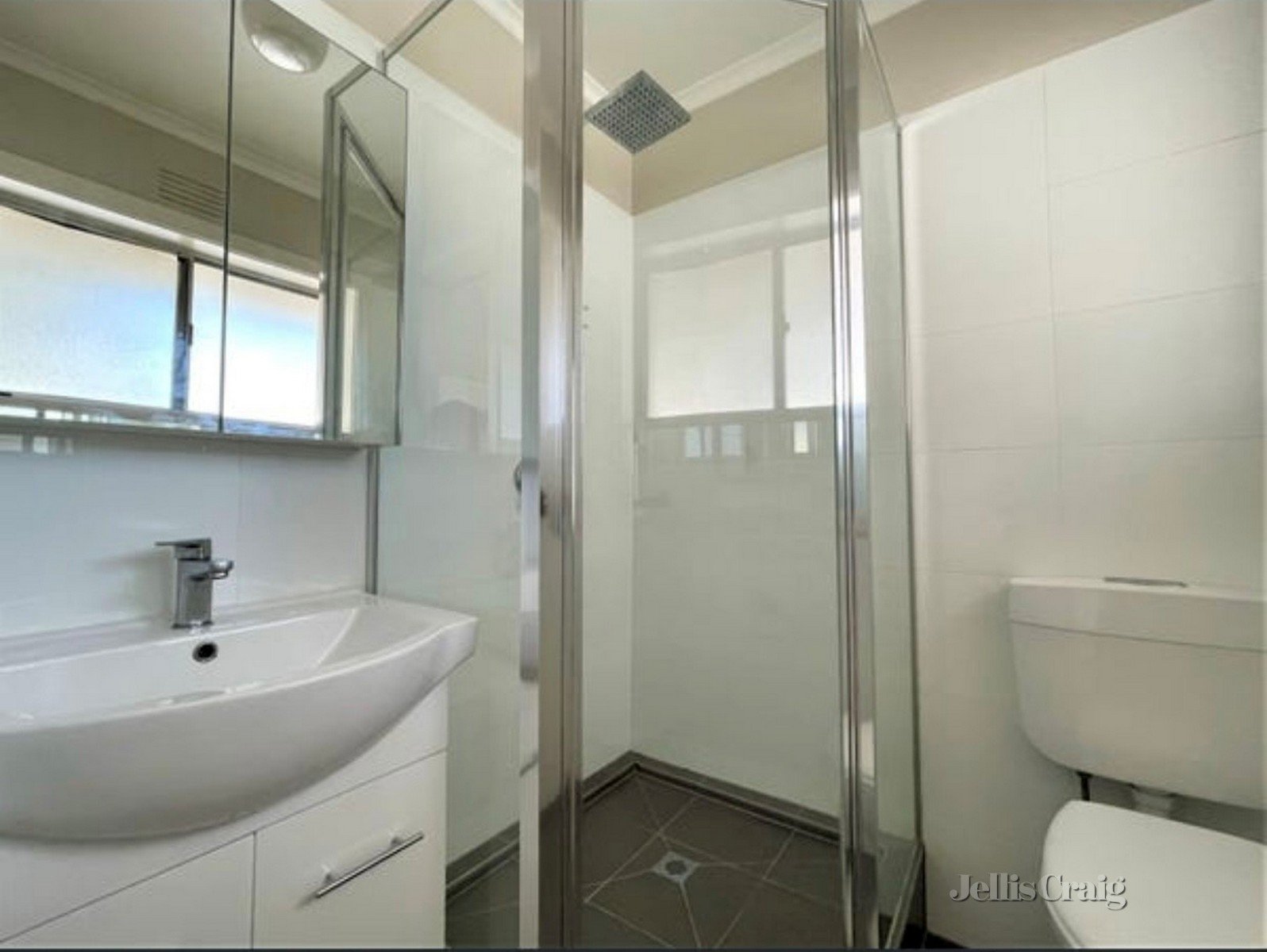 8/208 Gillies Street, Fairfield image 5