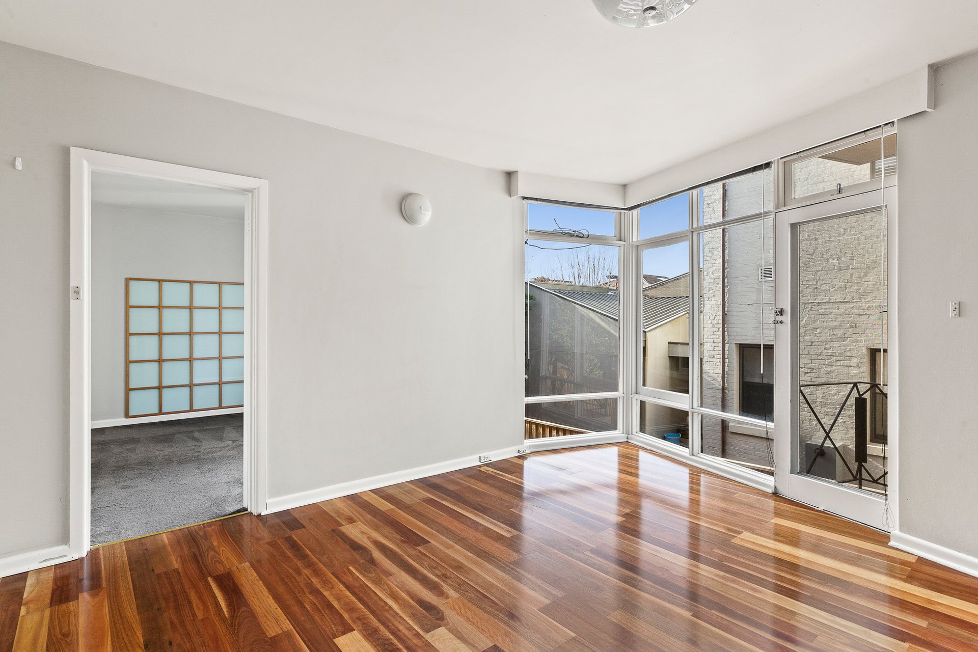 Property Gallery Thumbnail 3