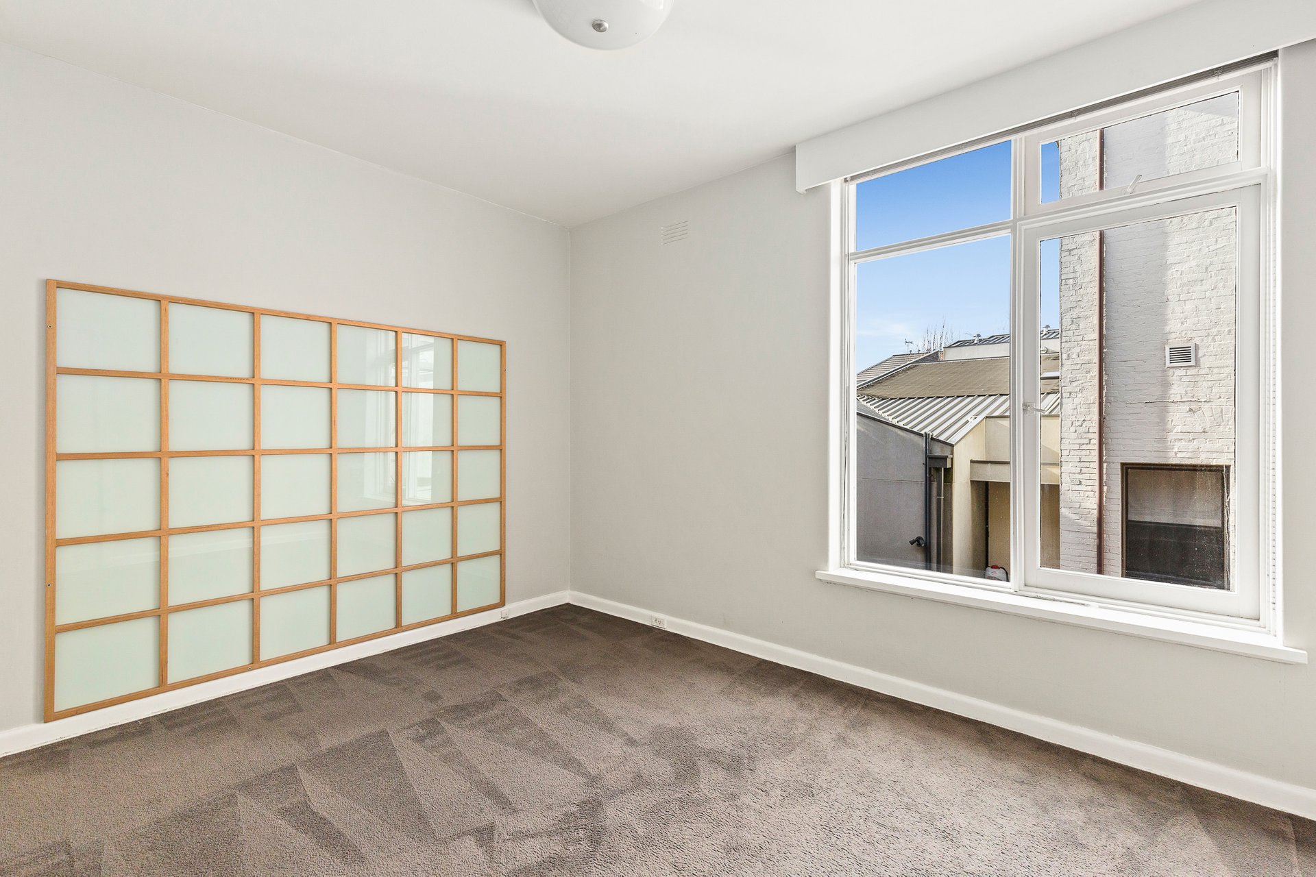 Property Gallery Thumbnail 6