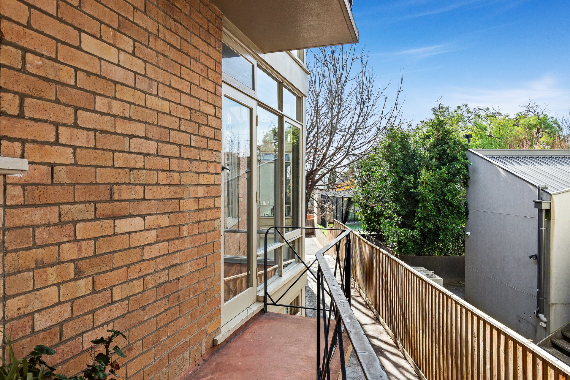 Property Gallery Thumbnail 8