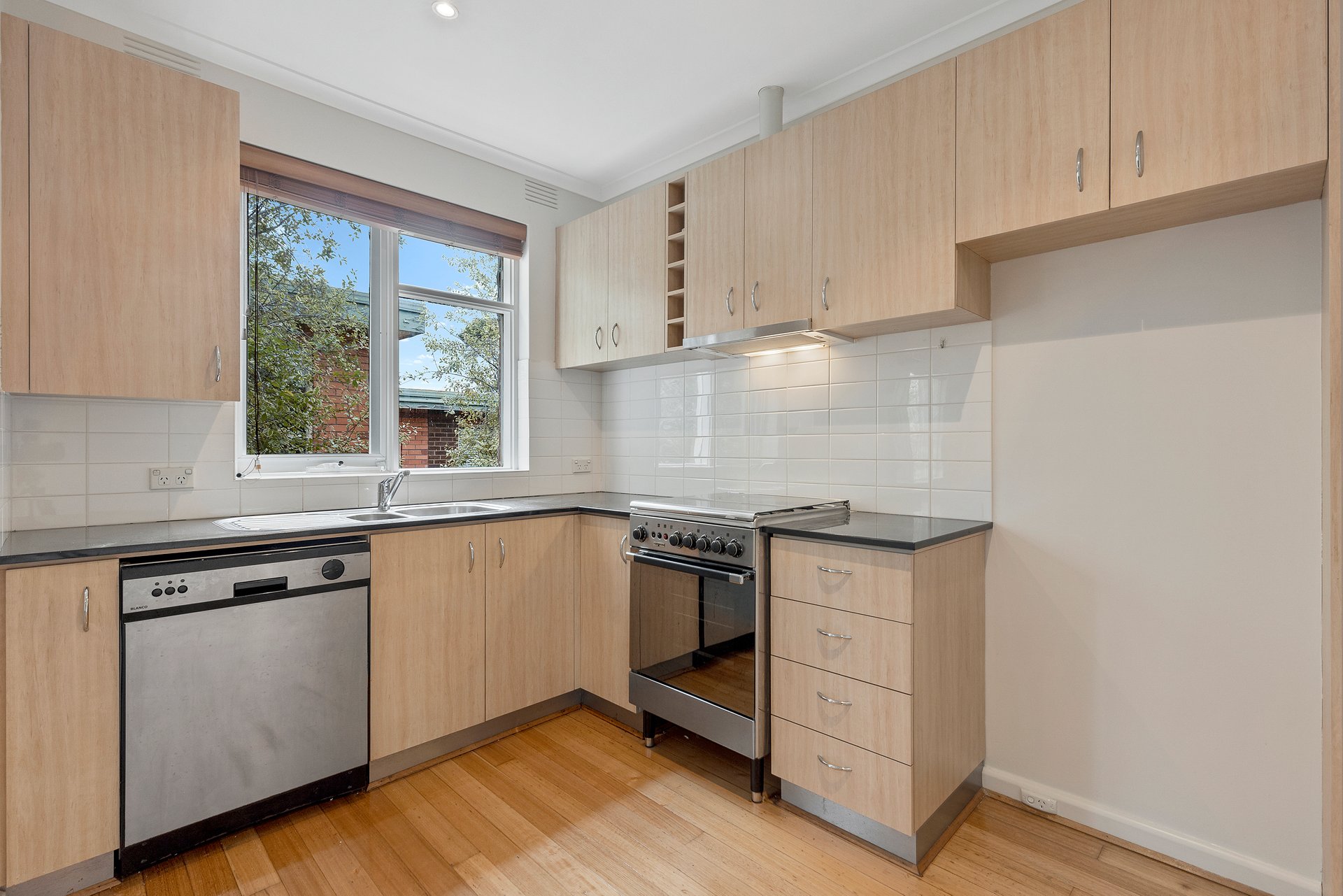 8/21 Elphin Grove, Hawthorn image 1