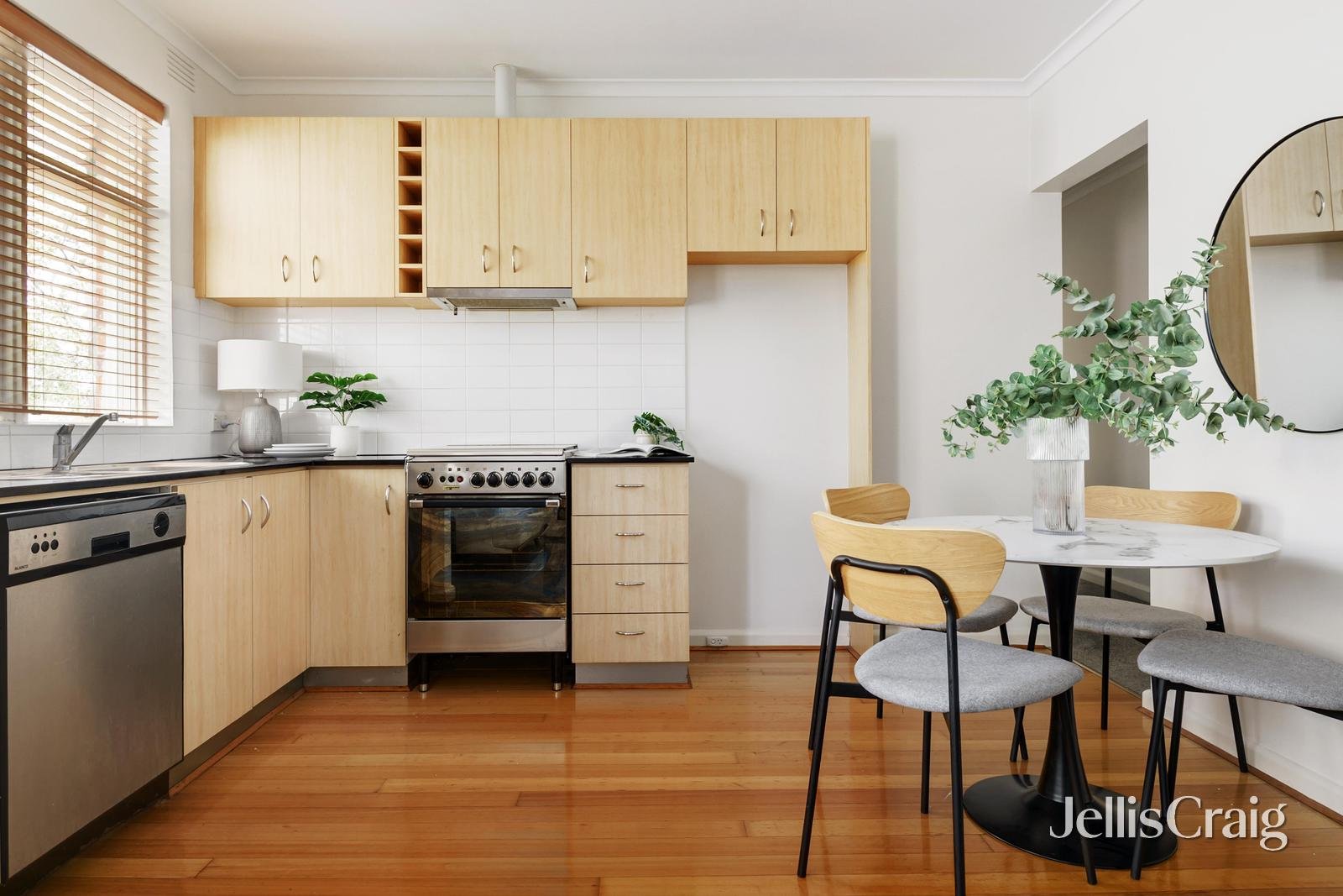 8/21 Elphin Grove, Hawthorn image 3