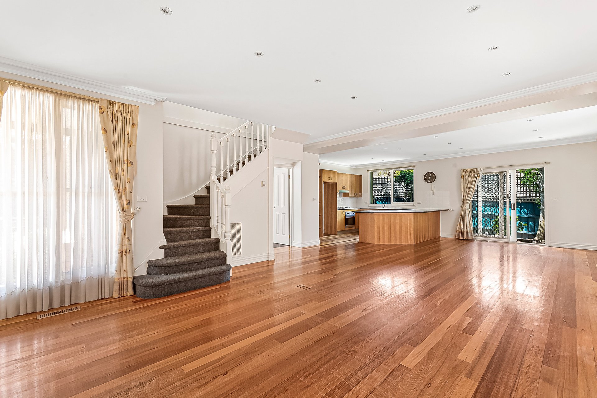 Property Gallery Thumbnail 2