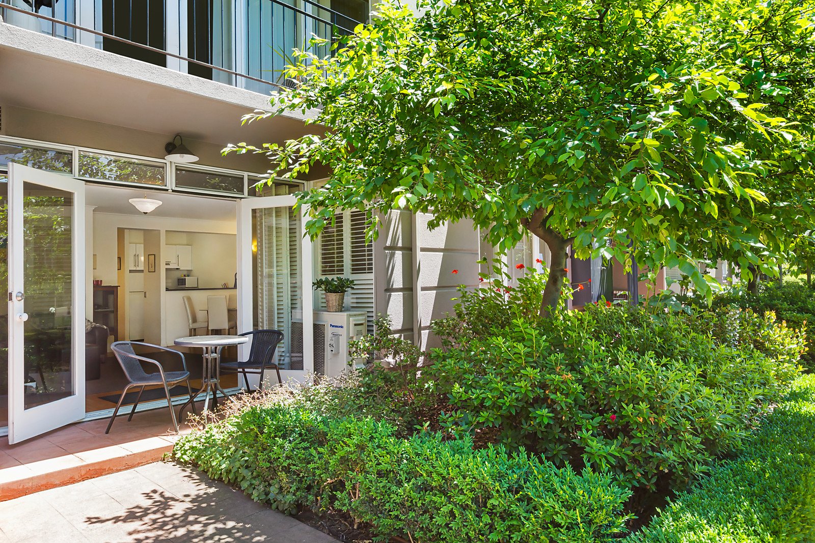 82/120 Sturt Street, Southbank image 1