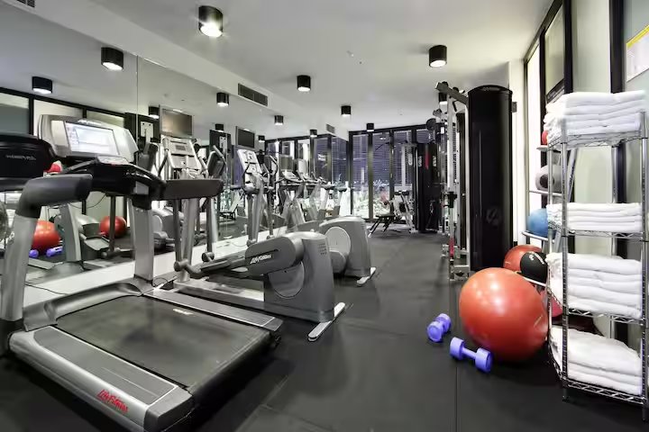 821/572 St Kilda Rd, Melbourne image 7