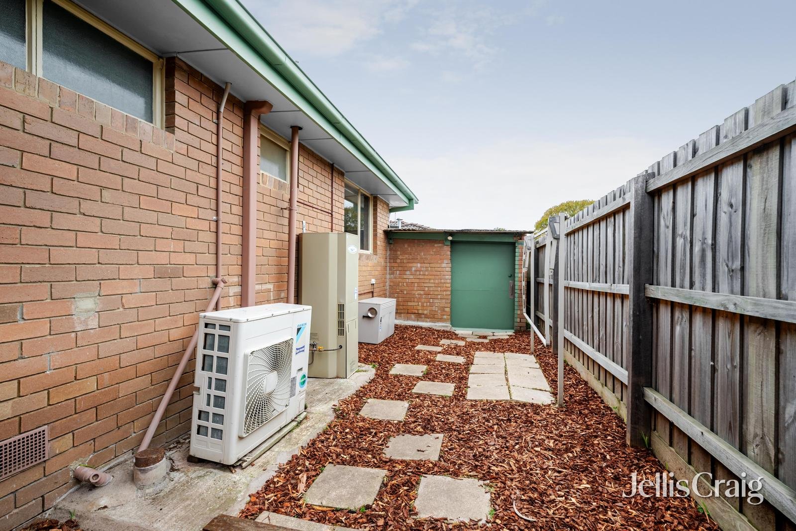 8/216-218 Lawrence Road, Mount Waverley image 9