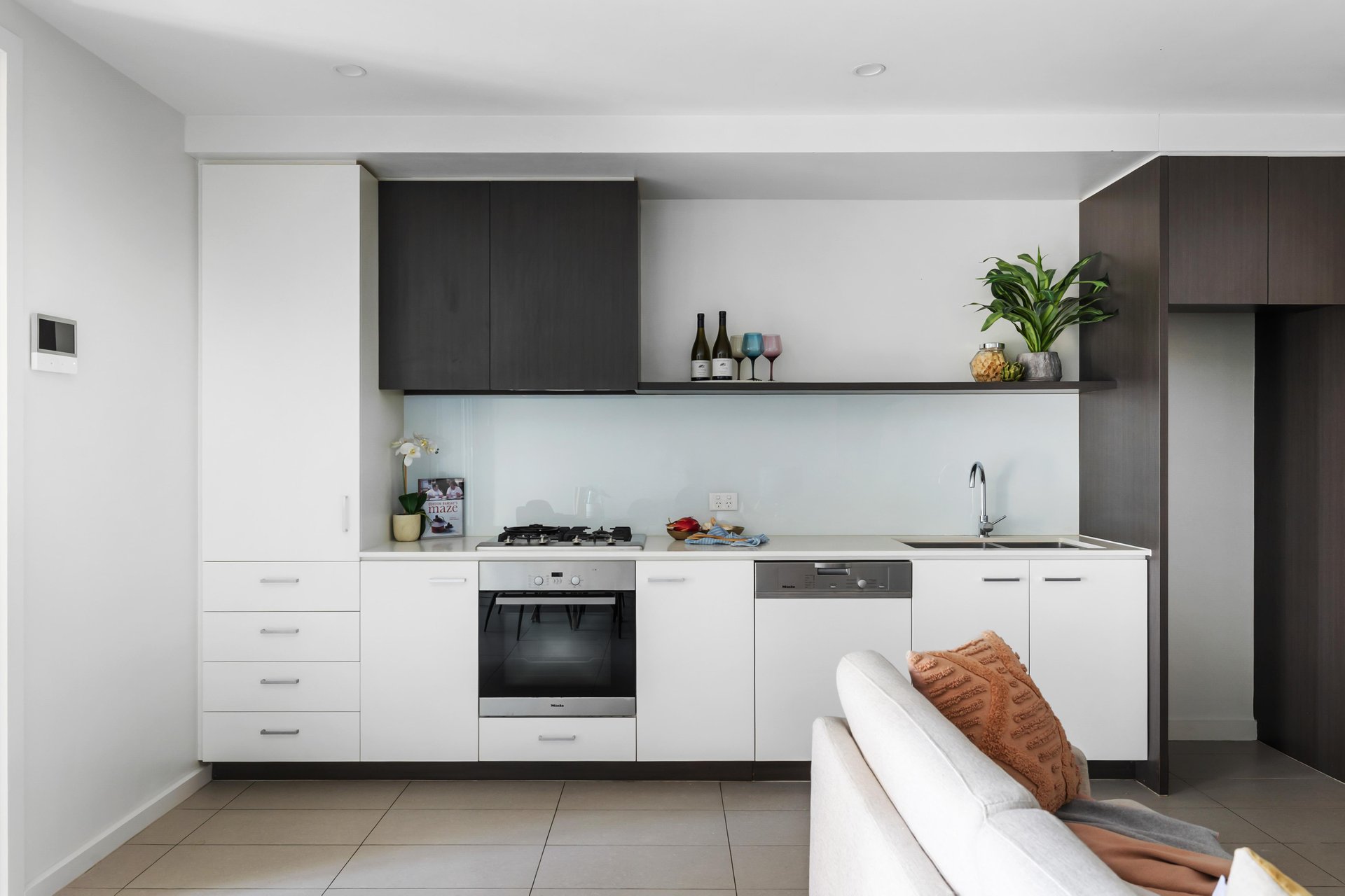 8/22-24 Warleigh Grove, Brighton image 1