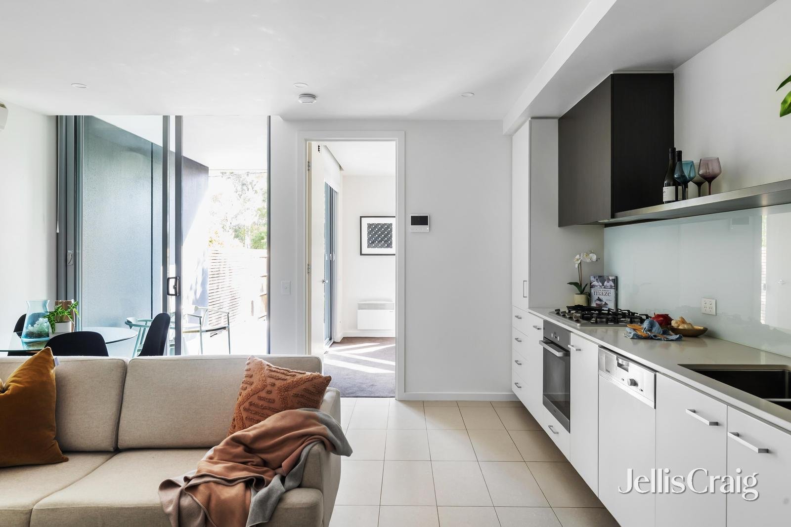 8/22-24 Warleigh Grove, Brighton image 7