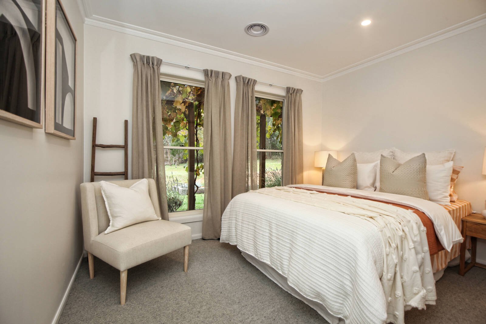 Property Gallery Thumbnail 11
