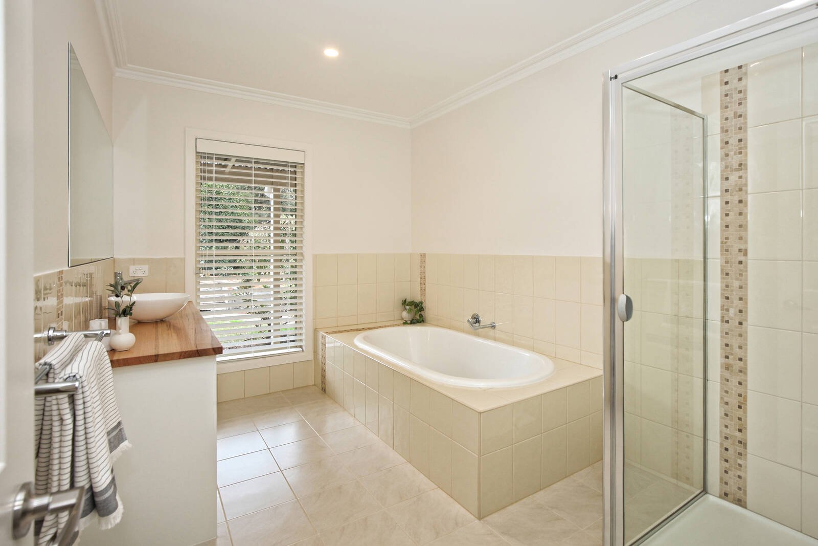 Property Gallery Thumbnail 13