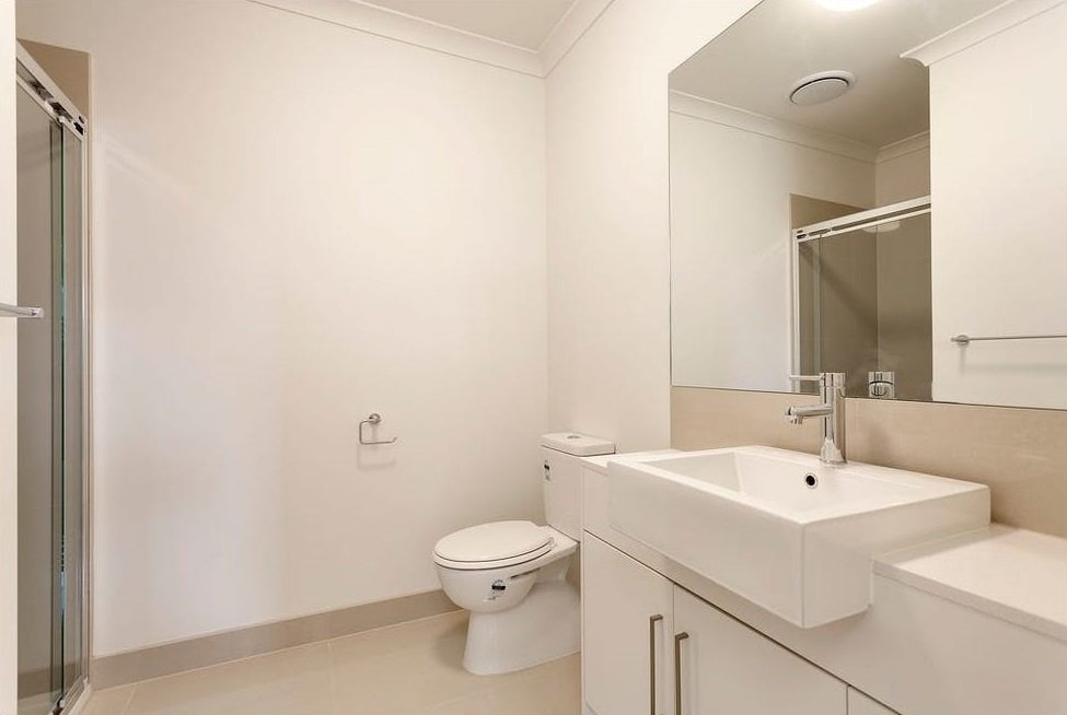 8/22 Bourke Street, Ringwood image 5