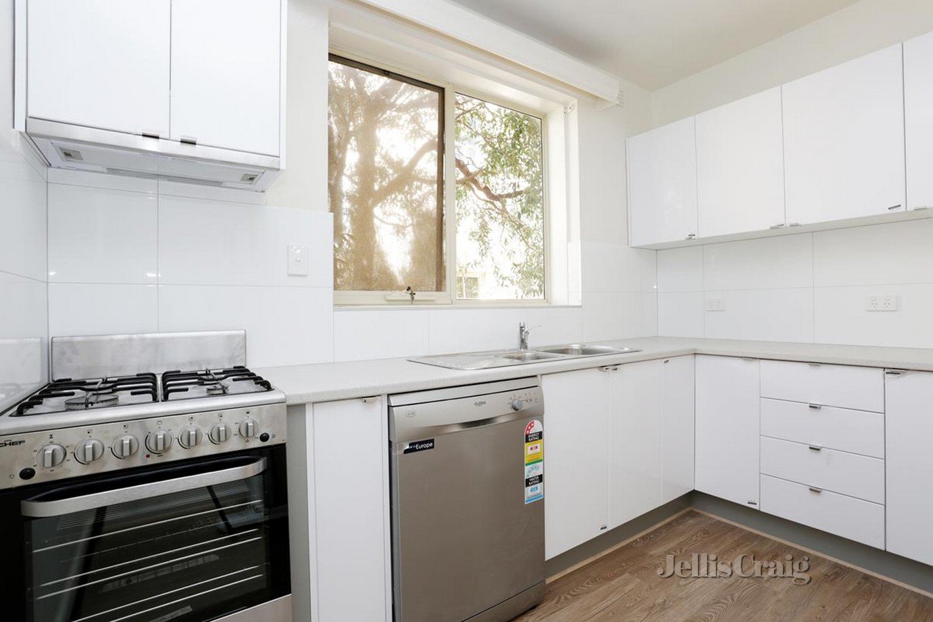 8/22 Denbigh Road, Armadale image 2