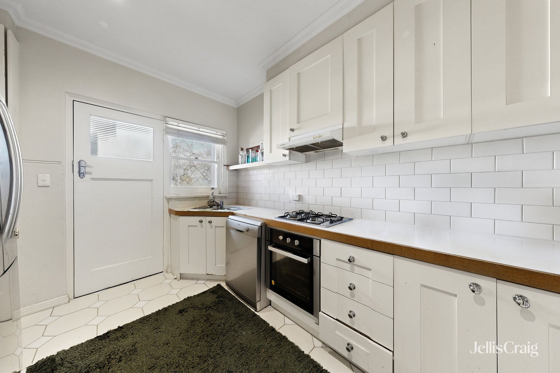 8/22 Riversdale Road, Hawthorn image 3