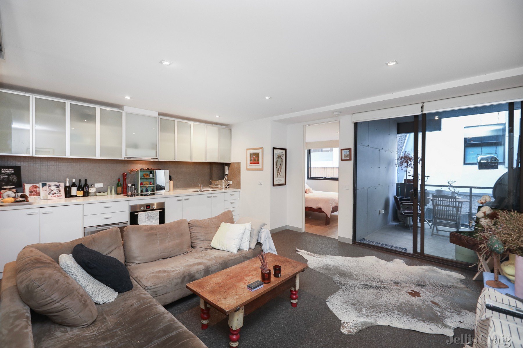 8/22 Stanley Street, Collingwood image 2