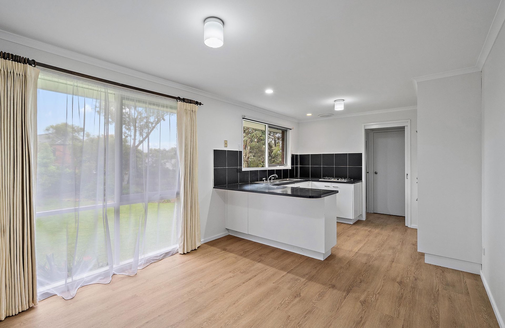 822B Mt Dandenong Road, Montrose image 3